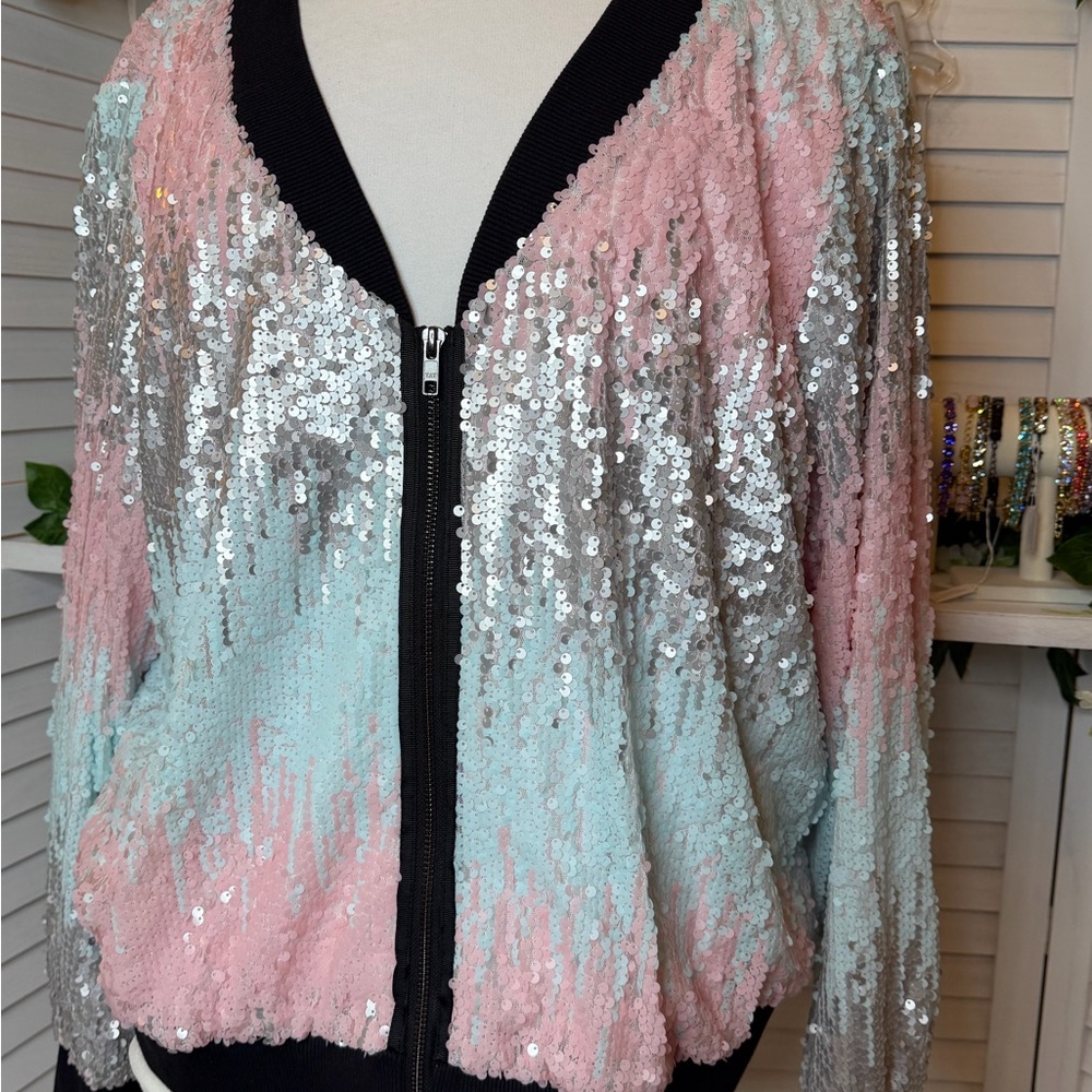 AS SEEN ON TV “𝑻𝒉𝒆 𝑹𝒆𝒂𝒍" Lane Bryant Zip-Up Jacket in Pink and Silver 18/20 XXL